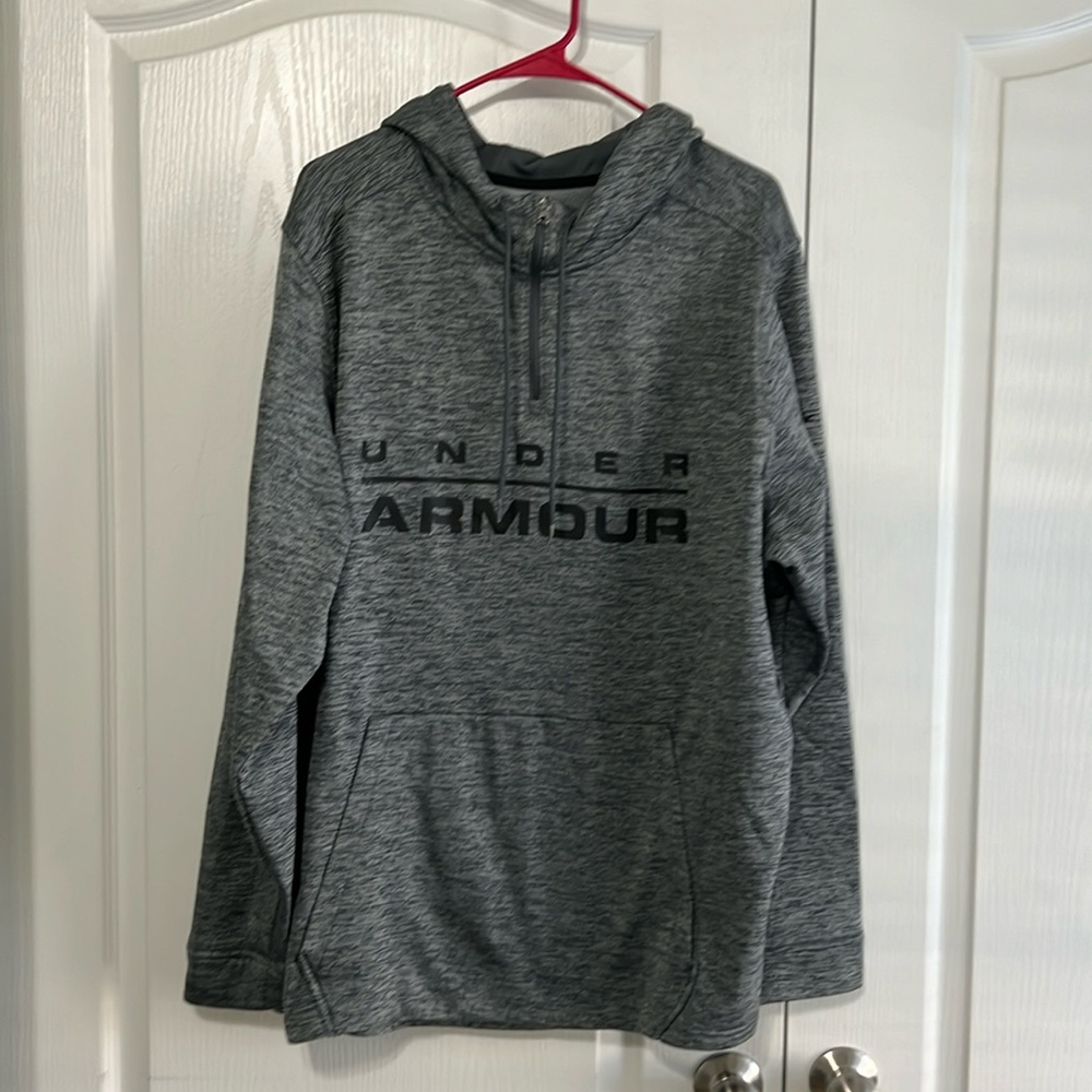 2XL Under Armour 1/4 zip hoodie. EUC.